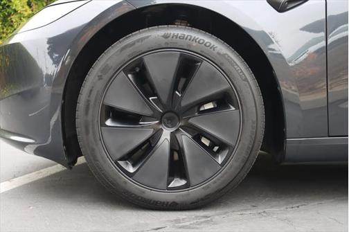 2024 Tesla Model 3 Standard Range