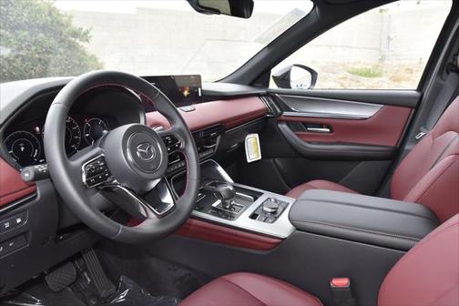 2025 Mazda CX-70 PHEV Premium Plus Package