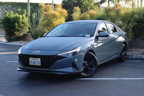 2021 Hyundai ELANTRA SEL