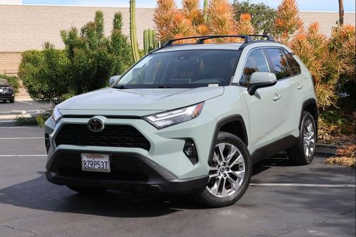 2022 Toyota RAV4 XLE Premium