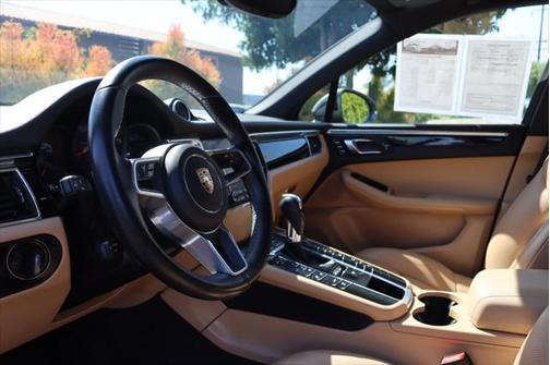 2018 Porsche Macan Base
