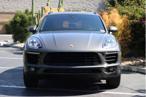 2018 Porsche Macan Base