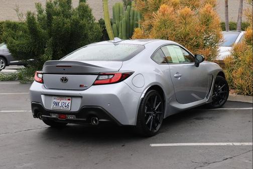 2024 Toyota GR86 Premium