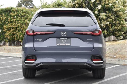 2025 Mazda CX-70 PHEV Premium Package
