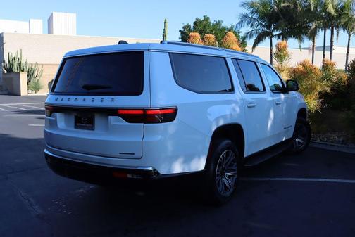 2024 Jeep Wagoneer L Series II 4x4