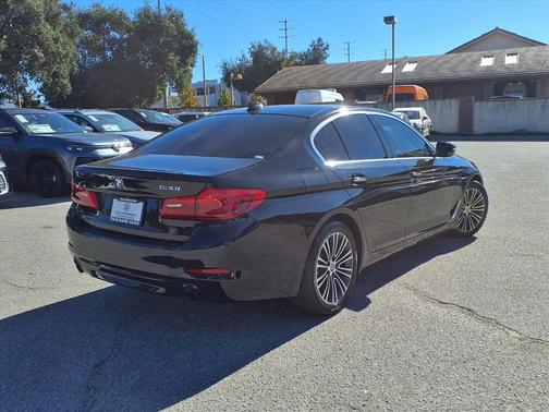 2018 BMW 530 530i