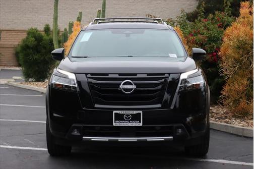2022 Nissan Pathfinder SL 2WD