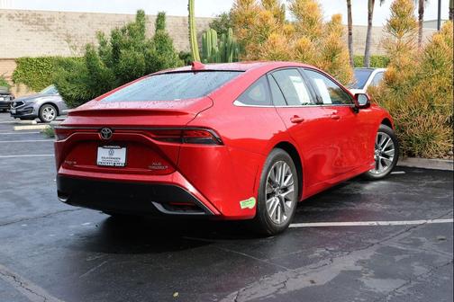 2023 Toyota Mirai Base