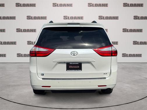 2019 Toyota Sienna XLE