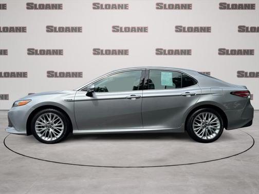 2019 Toyota Camry Hybrid XLE