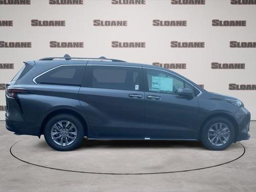 2025 Toyota Sienna XLE 7 Passenger