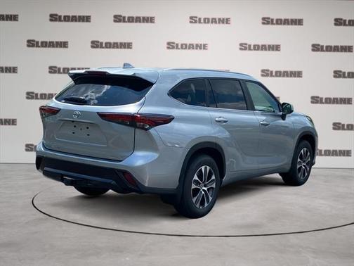 2025 Toyota Highlander XLE