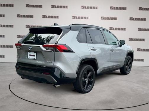 2021 Toyota RAV4 Hybrid SE