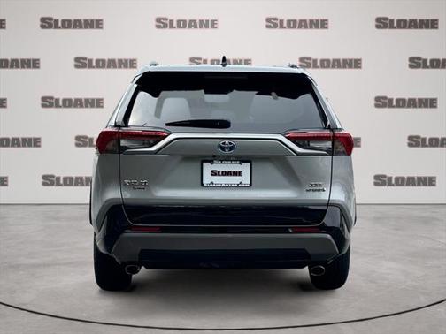 2021 Toyota RAV4 Hybrid SE