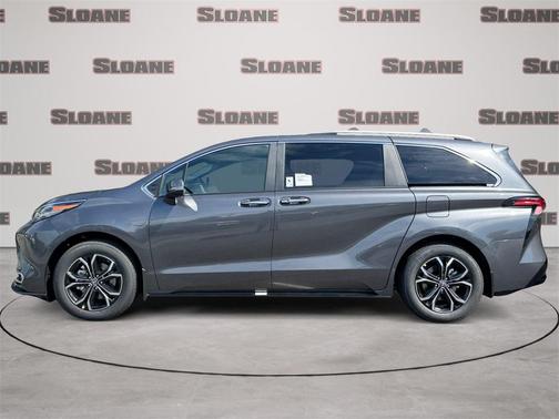 2025 Toyota Sienna Platinum 7 Passenger