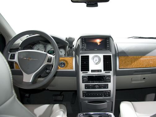 2010 Chrysler Town & Country Touring