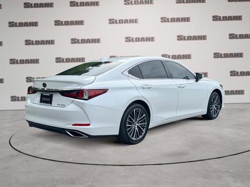 2022 Lexus ES 350 Base
