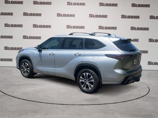 2025 Toyota Highlander XLE