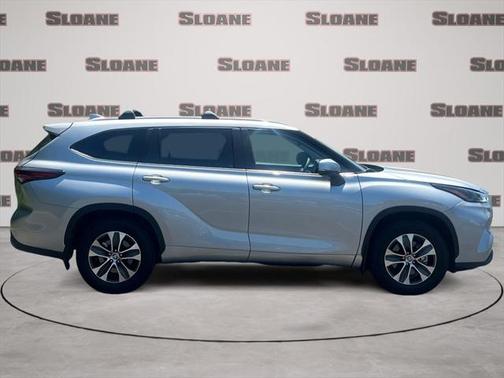 2025 Toyota Highlander XLE