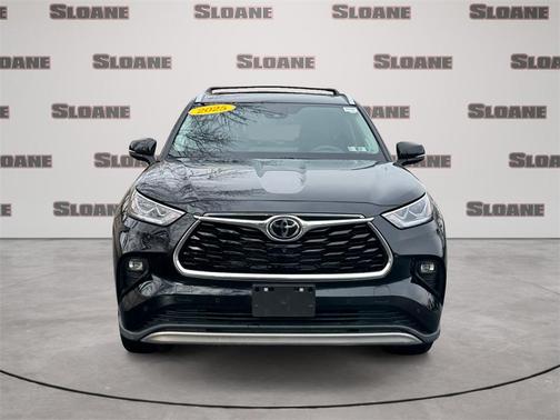 2025 Toyota Highlander Hybrid Platinum