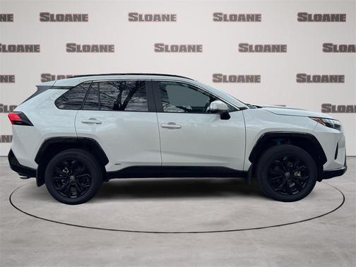 2024 Toyota RAV4 Hybrid SE