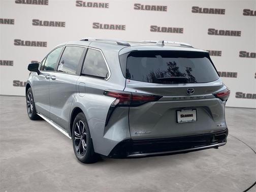 2025 Toyota Sienna Platinum