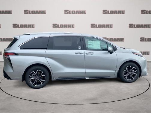 2025 Toyota Sienna Platinum