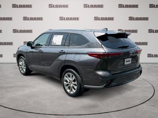 2022 Toyota Highlander Hybrid Limited