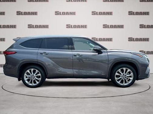 2022 Toyota Highlander Hybrid Limited