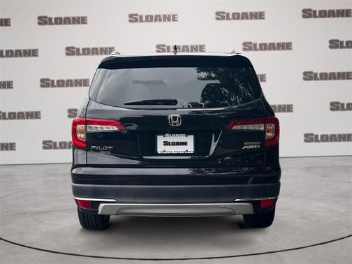 2021 Honda Pilot Touring 8-Passenger