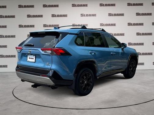 2023 Toyota RAV4 Hybrid SE