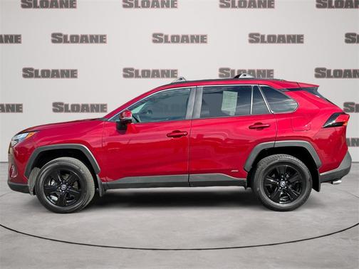 2022 Toyota RAV4 Hybrid XLE