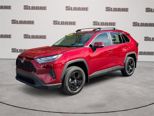 2022 Toyota RAV4 Hybrid XLE