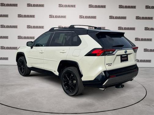 2022 Toyota RAV4 Hybrid SE