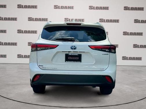 2021 Toyota Highlander Hybrid XLE