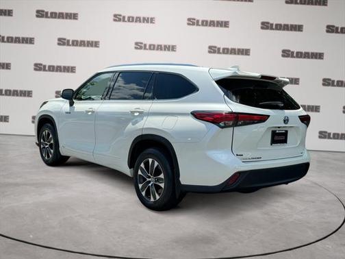 2021 Toyota Highlander Hybrid XLE