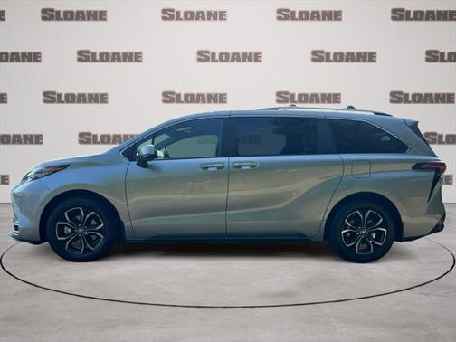 2025 Toyota Sienna Platinum 7 Passenger