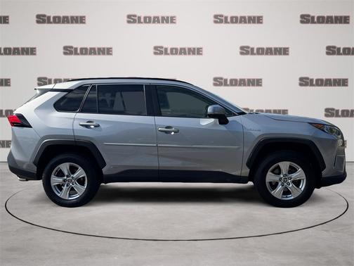 2020 Toyota RAV4 Hybrid XLE