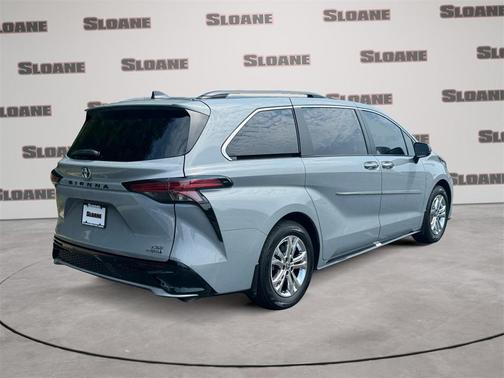 2023 Toyota Sienna XSE 7 Passenger