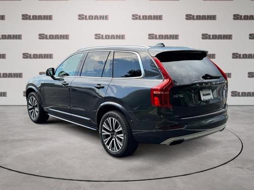 2021 Volvo XC90 T6 Momentum