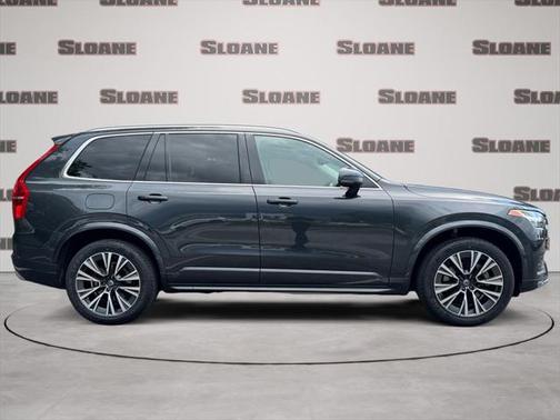 2021 Volvo XC90 T6 Momentum