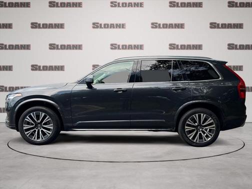 2021 Volvo XC90 T6 Momentum