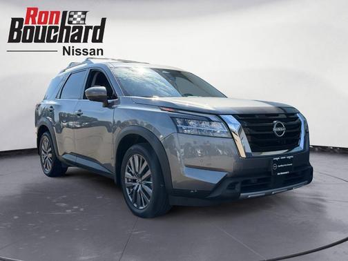 2023 Nissan Pathfinder SL