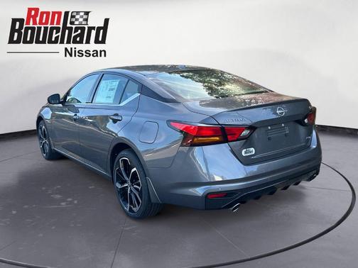 2025 Nissan Altima SR