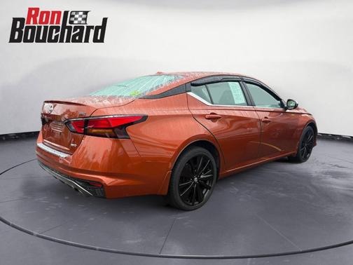 2022 Nissan Altima 2.5 SR