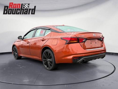 2022 Nissan Altima 2.5 SR