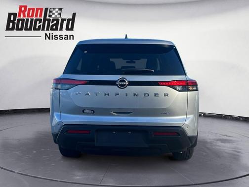 2025 Nissan Pathfinder S