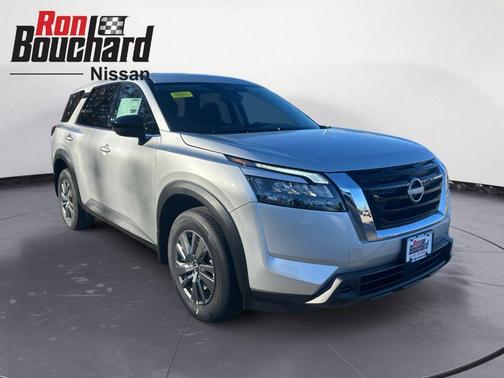2025 Nissan Pathfinder S