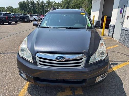 2010 Subaru Outback 2.5i Premium