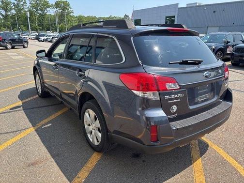 2010 Subaru Outback 2.5i Premium